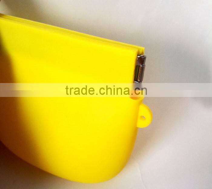 2016 Latest design cartoon silikon purses