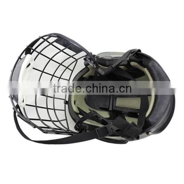 comfort Ice hockey player helmet