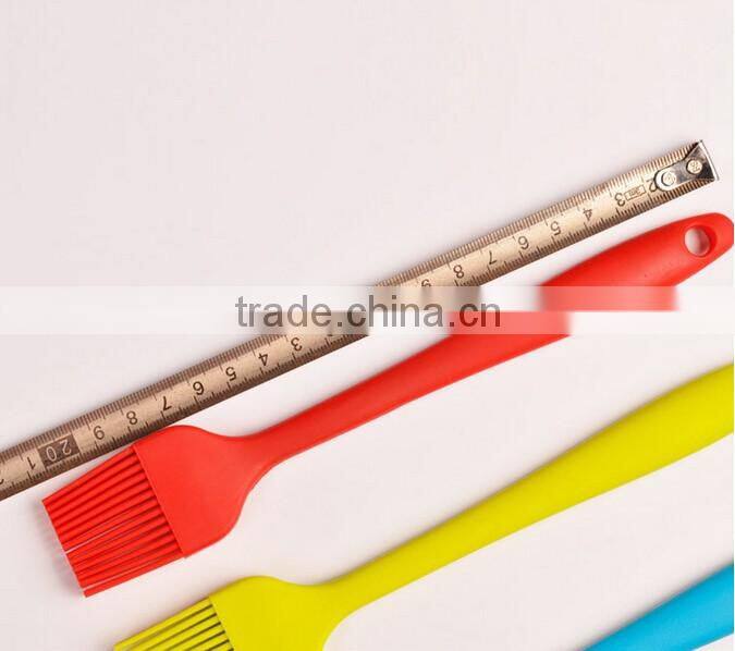 green flat high temperature resistant silicone barbecue brush,silicone rubber BBQ cleaning basting brushes