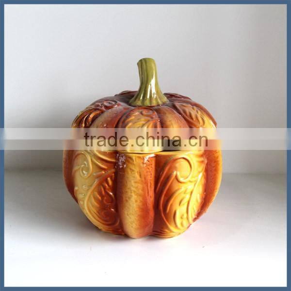 Hot selling ceramic material halloween pumpkin shape canister