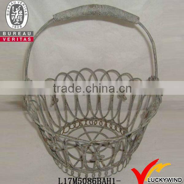 Functional durable vintage country style metal garden baskets for sale in Gifts & Crafts