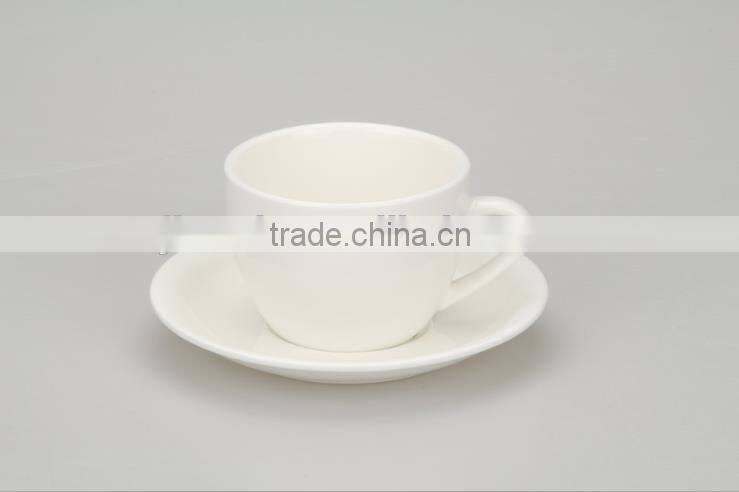 White Custom Porcelain Cappuccino Cup with Saucer