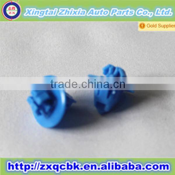 Auto clips and plastic fasteners on sell/Auto Door Panel Clips