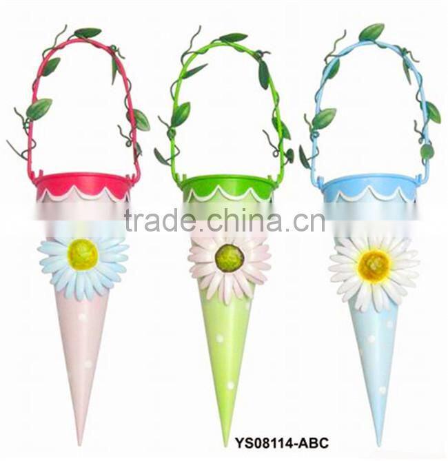 Low factory price wrought iron stand flowers for fencing