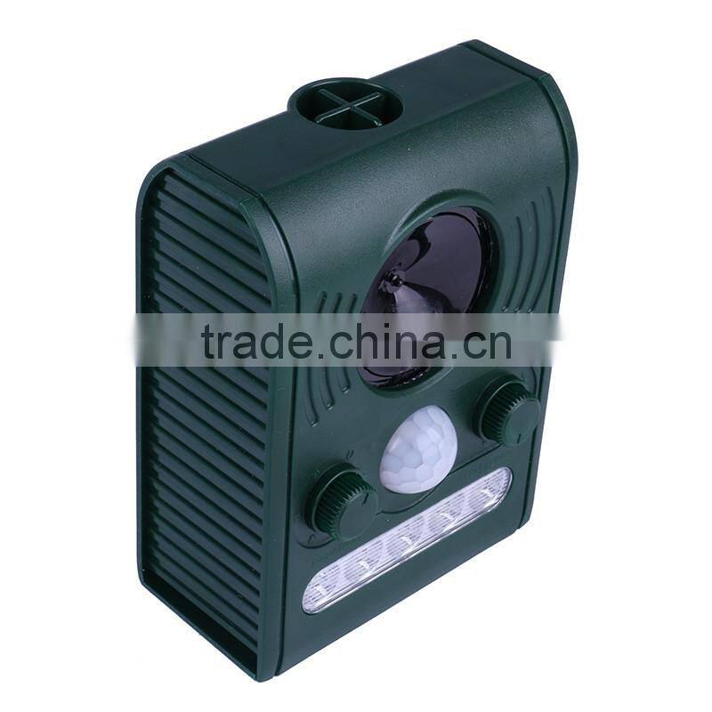 Multifunctional animal scarers