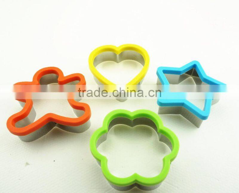 47082 Stainless Steel With Silicone Cover Cookie Cutter