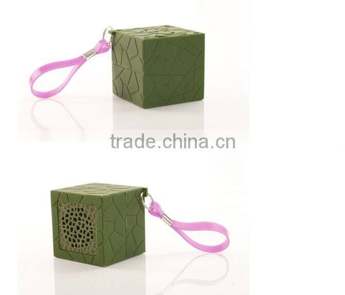 Cube Mini Wireless Bluetooth Speaker Waterproof Silicone Sucker Hands Free Speakers
