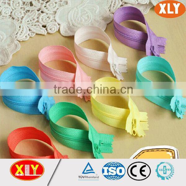 sport wear garment accessory 5# separating reverse nylon zipper