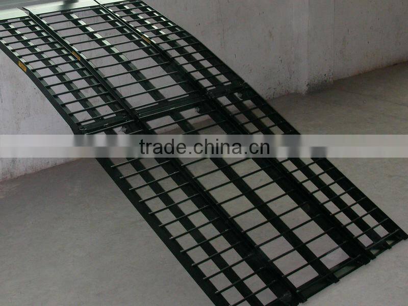 arched aluminium folding ramp