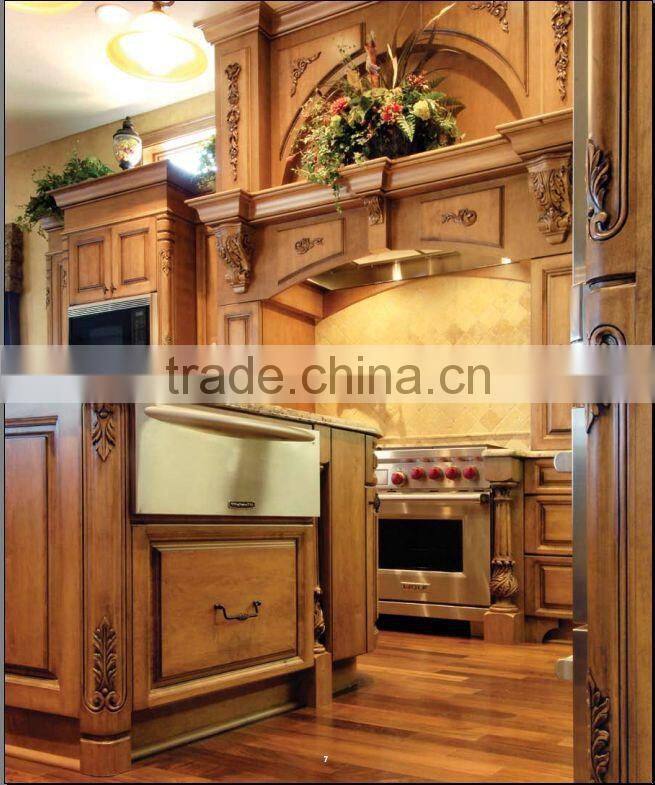 Bisini Traditional American Style Solid Wood Hand Carved Maple kitchen Cabinet
