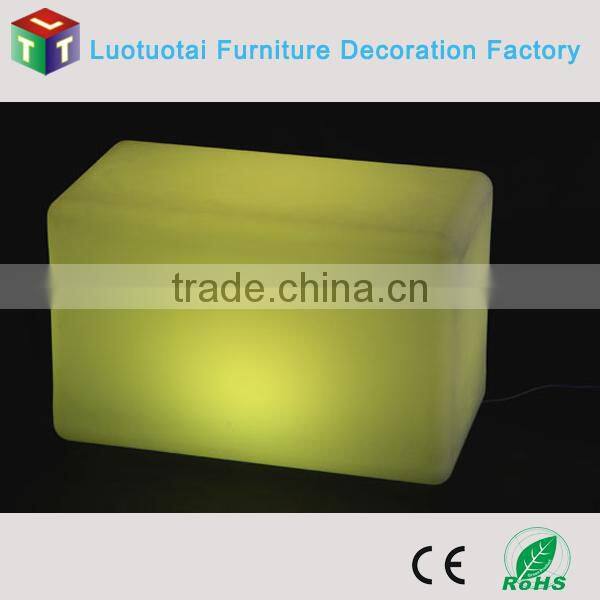 Remote control RGBW color change Illuminated led long cube