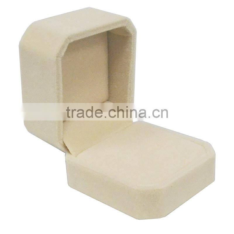 Factory wholesale velvet ring box,engagement ring display box