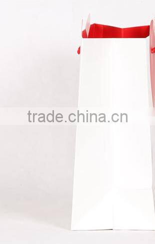 Creative love clothing bags wholesale Handbag White Paper Bag gift bag custom wedding bag