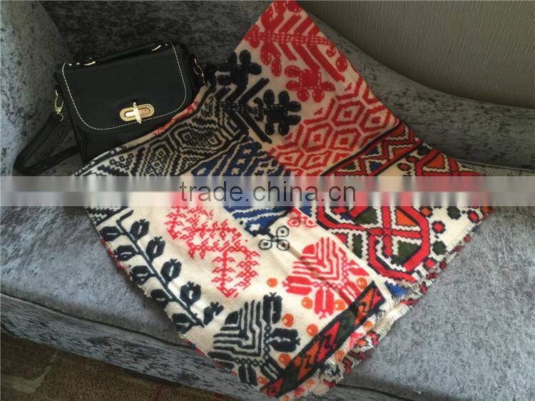 Best Selling Winter Warm Soft Colorful Printed Wool Square Scarf