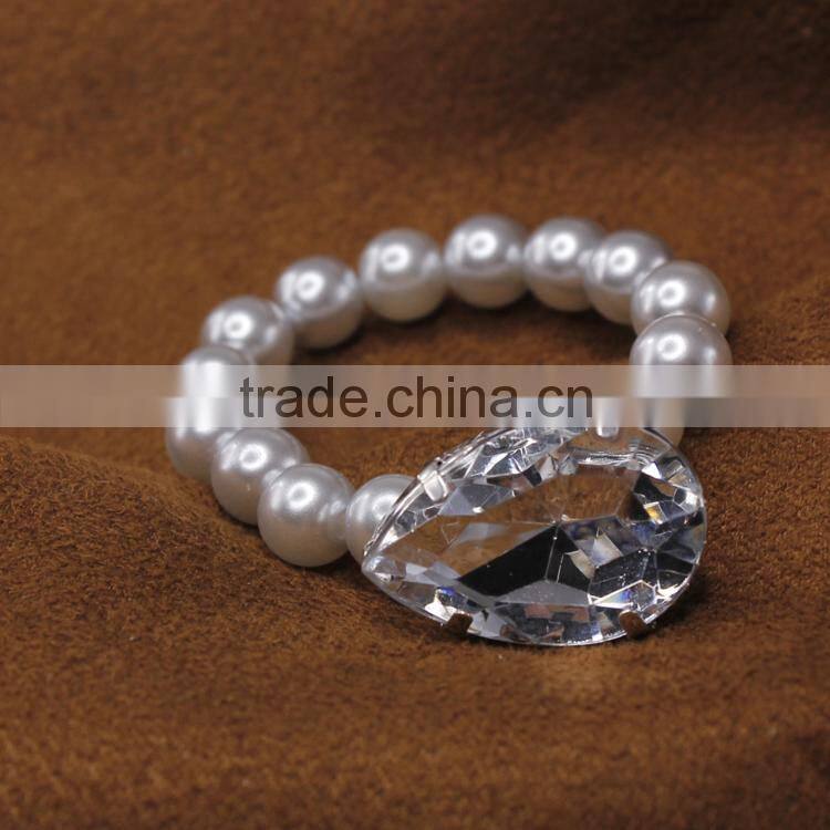 hot selling table decoration & accessories type plastic pearls beaded drop crystal napkin ring