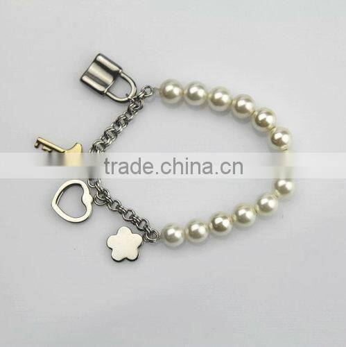 Pearl bracelet,faux pearl bracelet,glass pearl bracelet