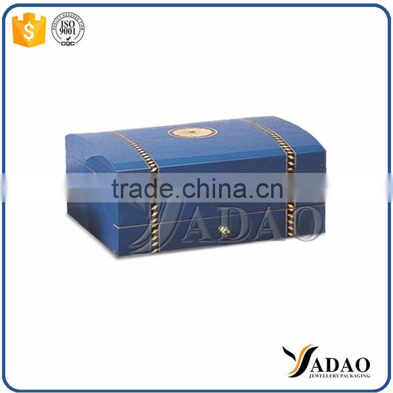 New design magnetic vintage luxury custom foam insert wooden jewelry packaging boxes with key lock