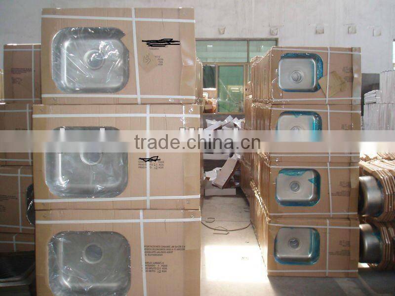 stainless steel kitchen sink