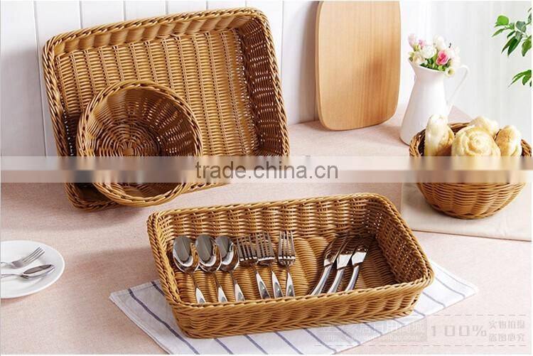 Woven bread basket / Plastic food basket