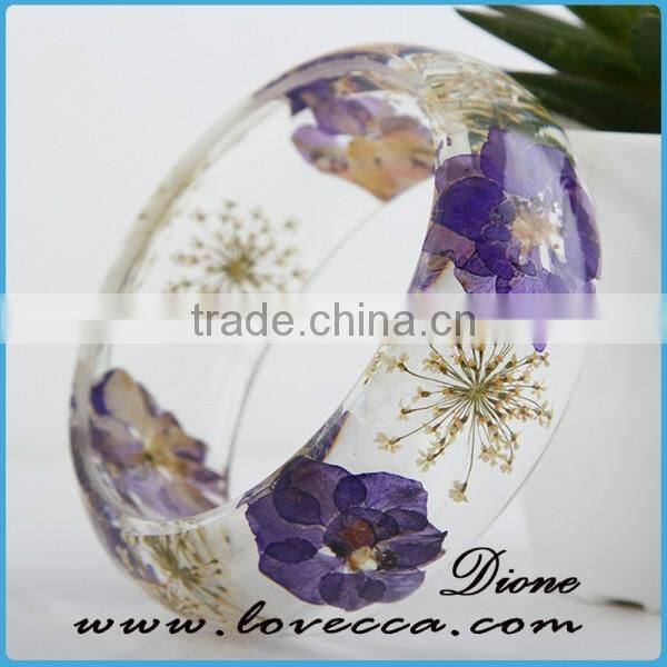 Charming Fashion New Style Dried Flower Resin Acrylic Bangles
