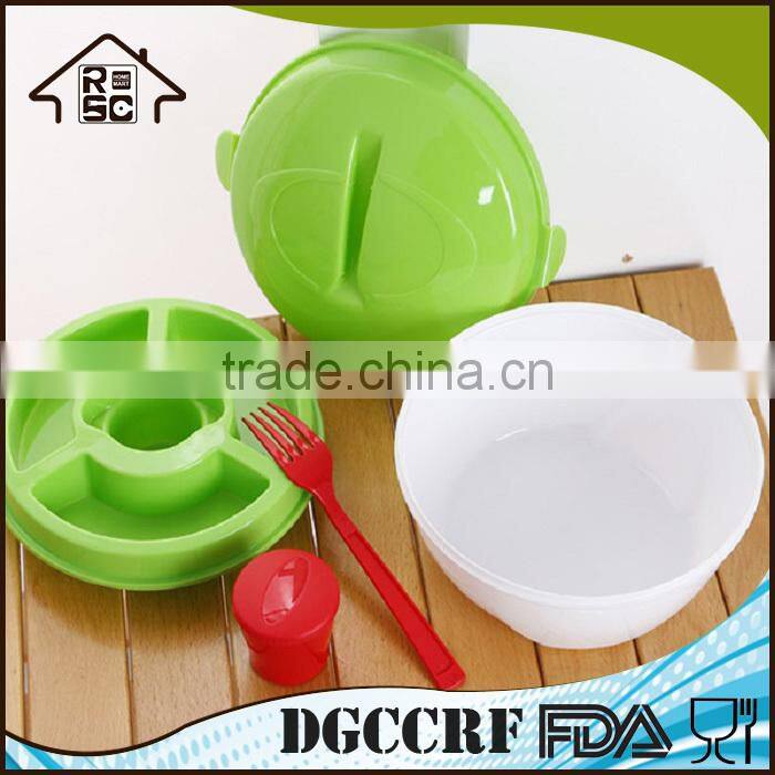 Multifunctional lunch box with folk compartments cutlery set