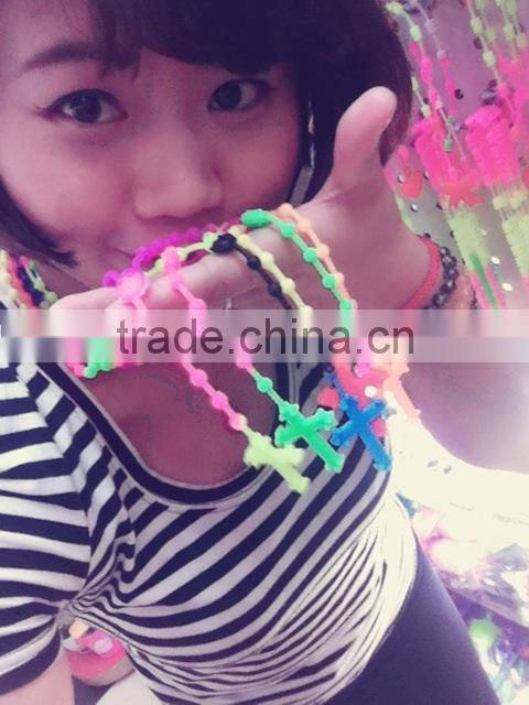 Pretty cross pendant multi-color silicone necklace