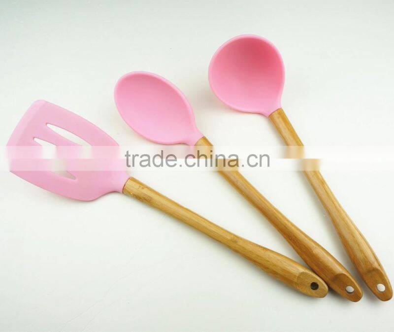 32016 Kitchen Utensils 3pcs silicone tools with bamboo handle