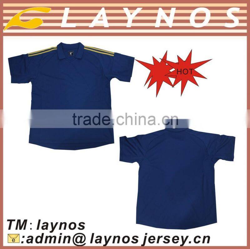 Polo t-shirt with two stripes on shoulders