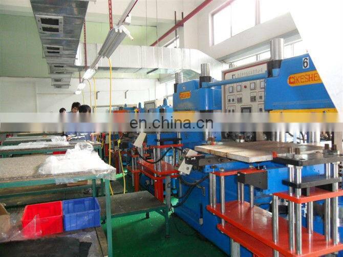 Top A quality leather car keychain with custom logo