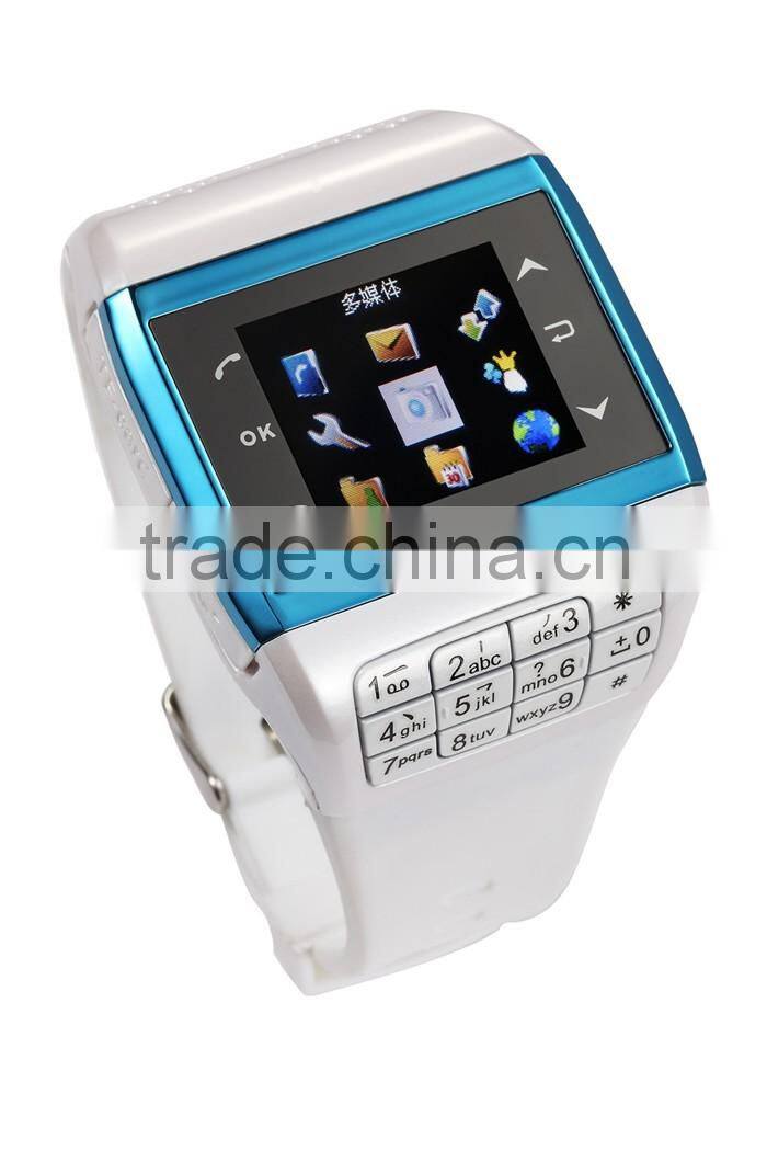 Hot selling Factory wholesale fashion bluetooth smart watch with keyboard Dual SIM Card Dual standby phone