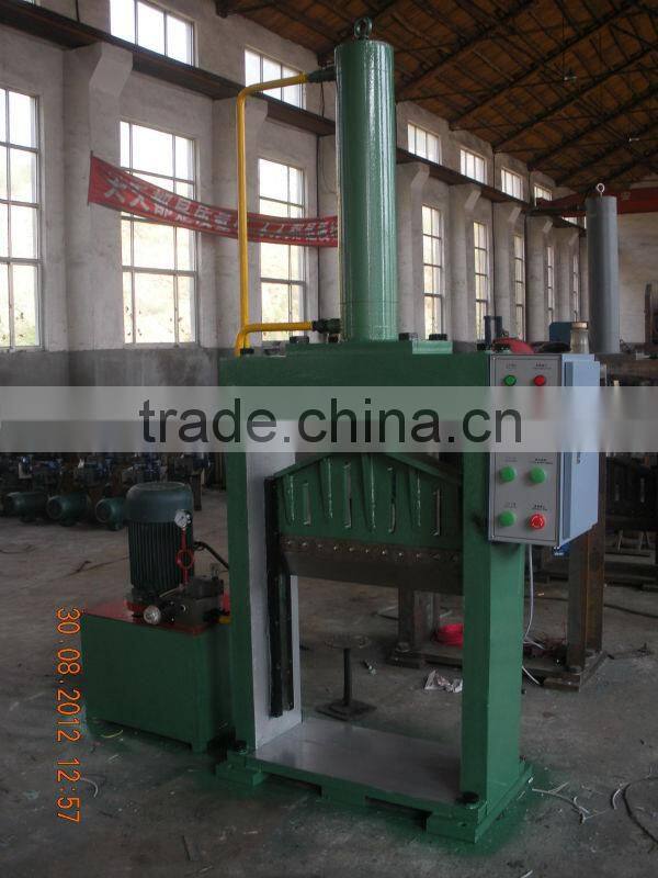 Single knife hydraulic rubber piece cutter