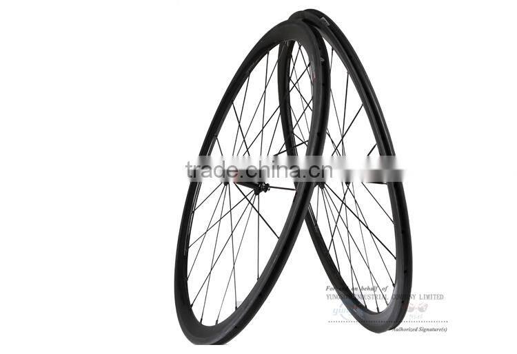 700C Carbon Fiber Wheelset bicycle wheelset is suitable for complete carbon road bike