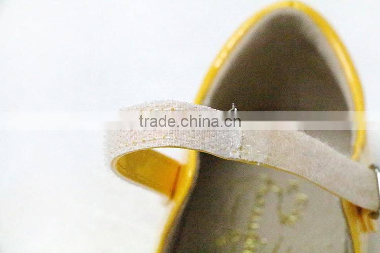 Branded experience supplier non slip color children healthy canvas shoe