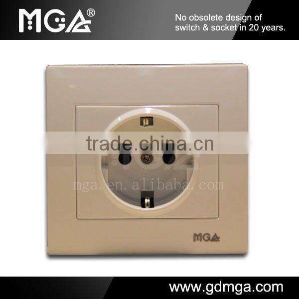 MGA Q7 Series Q-GZ3Y Schuko Socket