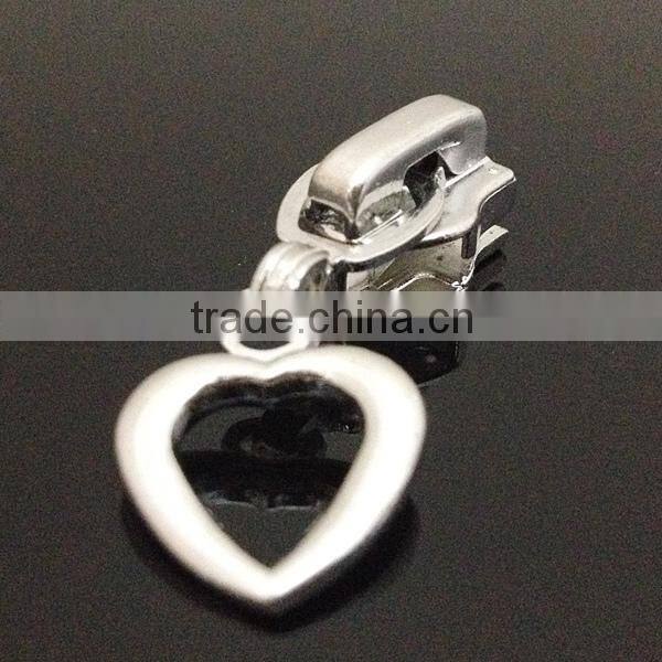 zipper puller heart