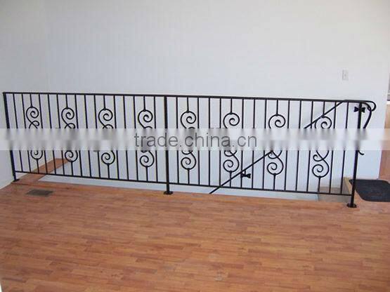2014 Top-selling corridor garden steel fence