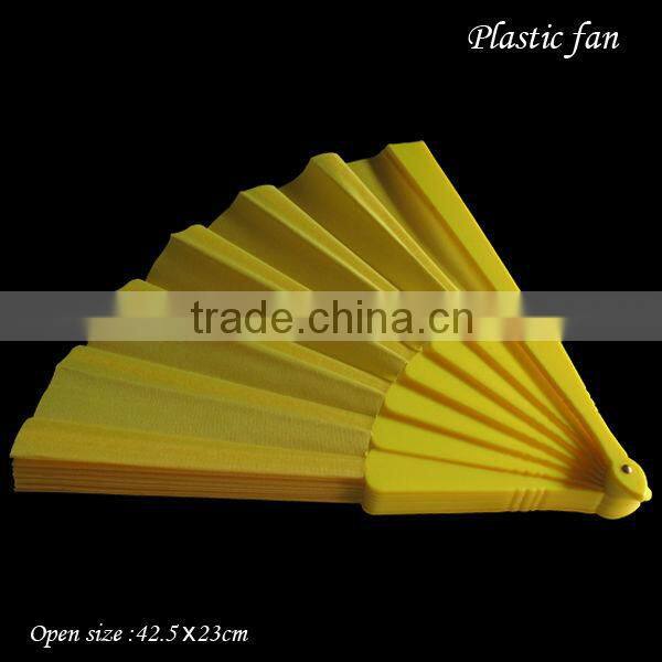 Plastic fabric fan
