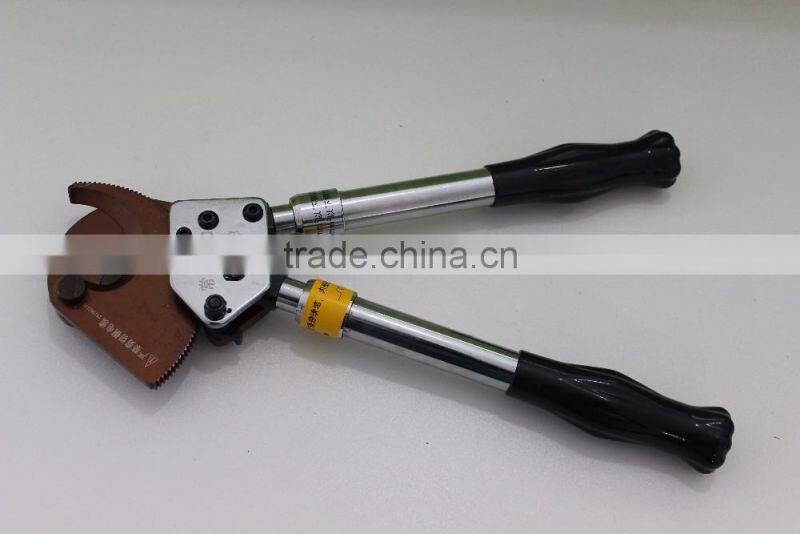 Model J13 ratchet cable cutter with manual operation