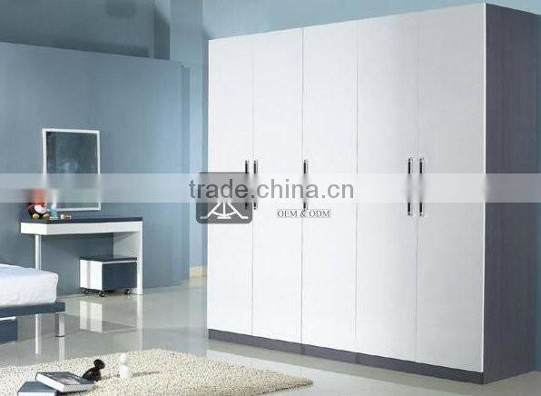 WD-032 Newest Villa Leaf Door Bedroom Wardrobe