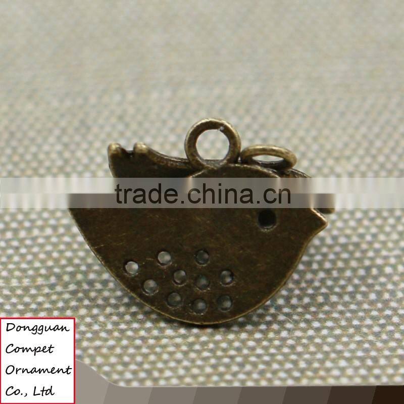 Wholesale diy jewelry zinc alloy ancient bronze hollow out metal bird pendant