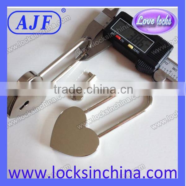 AJF Newest long shackle lover's heart shape lock for valentines day promotional items