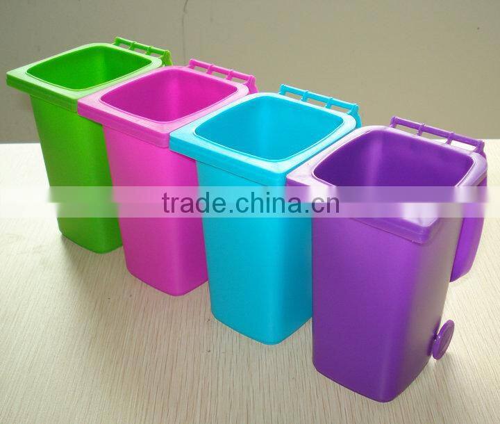 Plastic Mini Desktop Wheelie bin desk tidy