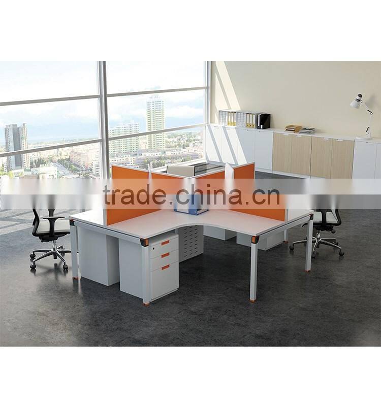 Cross Four seat office workstation partition