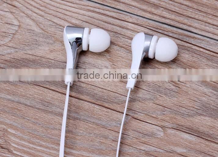 MP3 MP4 player High Quality Cheap Earphone With MIC