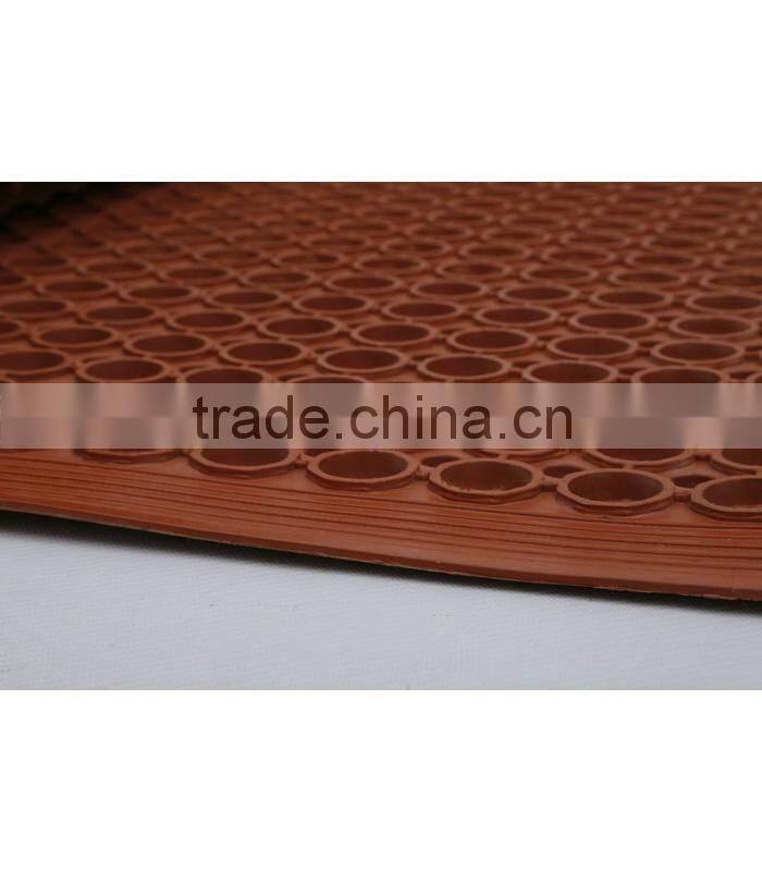 China Manufacturer Red Anti Fatigue Kitchen Perforated Rubber Mats
