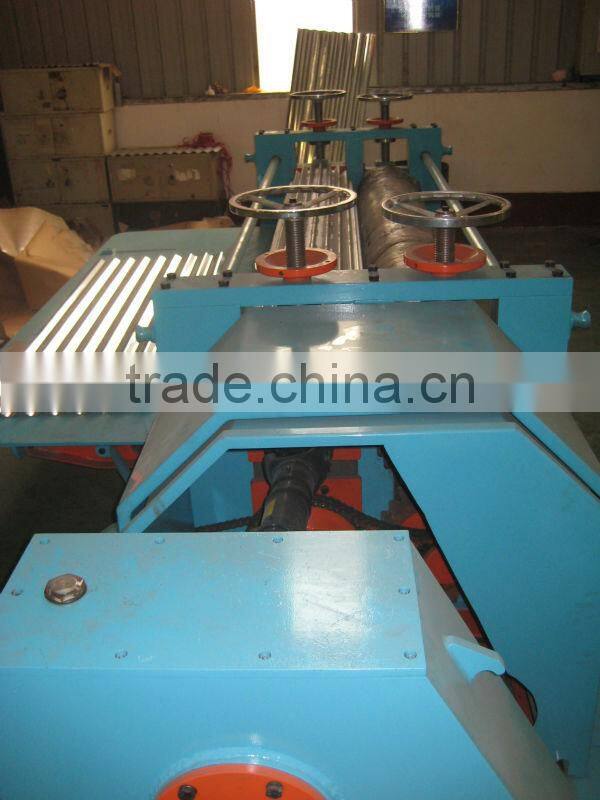 Roll forming machine for metal wall panel