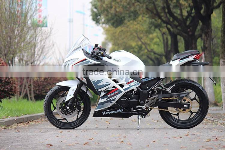 Cool Kawasaki Ninjai Super Sports Motorcycle of 200cc/ 250cc/350cc On Selling