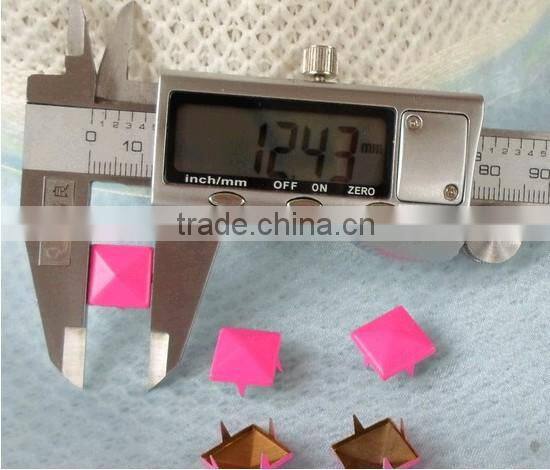 Star shape copper claw studs with 2 feet and 5 feet, copper claw studs in star shape with 2 claws