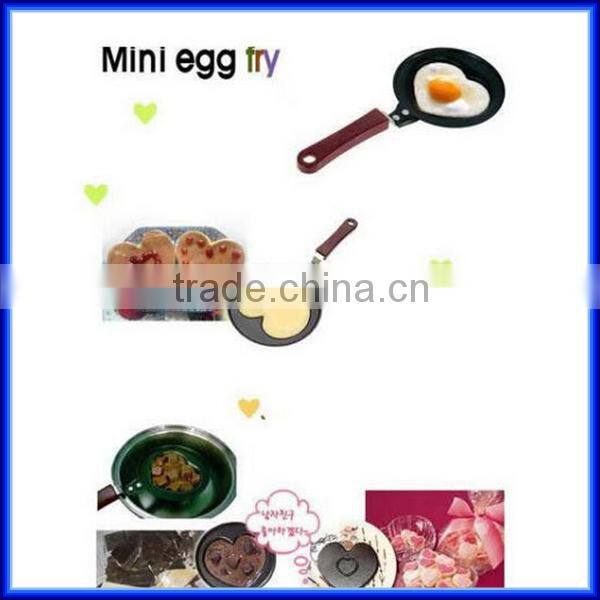 Cheap omelette frying pan heart shaped mini non-stick egg frying pan