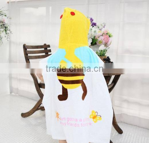 Lovely yellow Bee printed kids hooded beach towel velour printing animal bee kids poncho towel